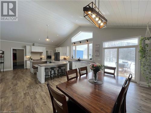 943 Concession 2, Saugeen Shores, ON - Indoor Photo Showing Dining Room