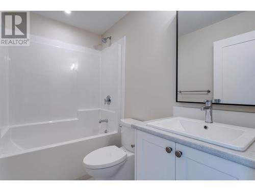 3438 Hilltown Close, Kelowna, BC - Indoor Photo Showing Bathroom