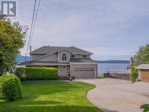 8745 Patricia Road, Powell River, BC - Outdoor