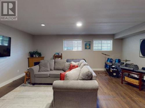 8745 Patricia Road, Powell River, BC - Indoor Photo Showing Basement