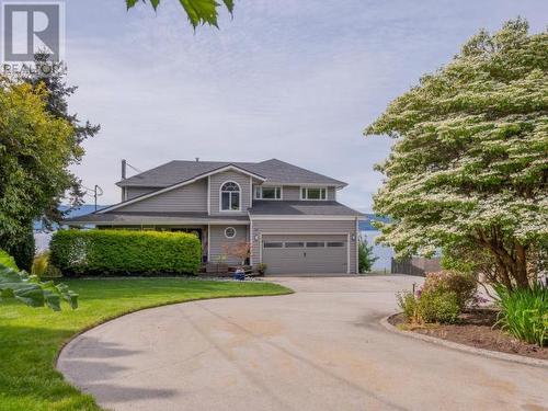 8745 Patricia Road, Powell River, BC - Outdoor With Facade