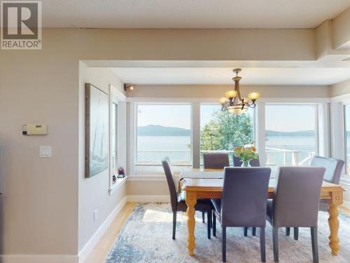 8745 Patricia Road, Powell River, BC - Indoor Photo Showing Dining Room