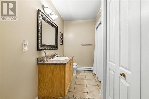37 Sur L'Ocean, Grand-Barachois, NB - Indoor Photo Showing Bathroom