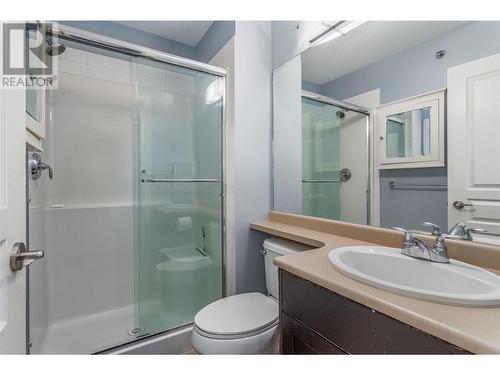 1089 Sunset Drive Unit# 410, Kelowna, BC - Indoor Photo Showing Bathroom