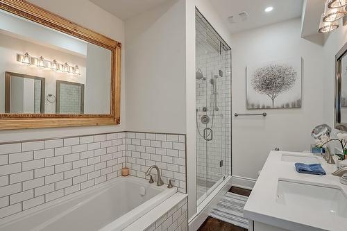 509 Elizabeth Street|Unit #6, Burlington, ON - Indoor Photo Showing Bathroom