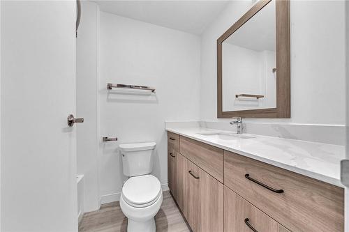 227 Market Street|Unit #1, Hamilton, ON - Indoor Photo Showing Bathroom
