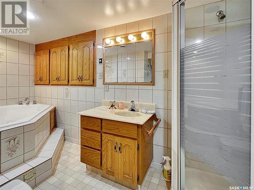 260A Hall Street, B-Say-Tah, SK - Indoor Photo Showing Bathroom