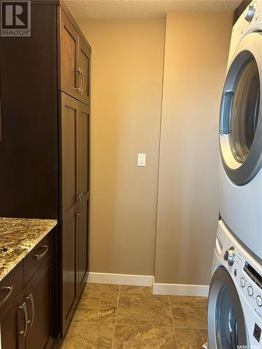 904 2300 Broad Street, Regina, SK - Indoor Photo Showing Laundry Room