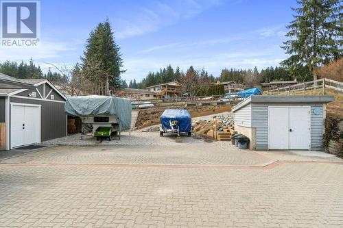 2472 Marine Place, Blind Bay, BC - Outdoor