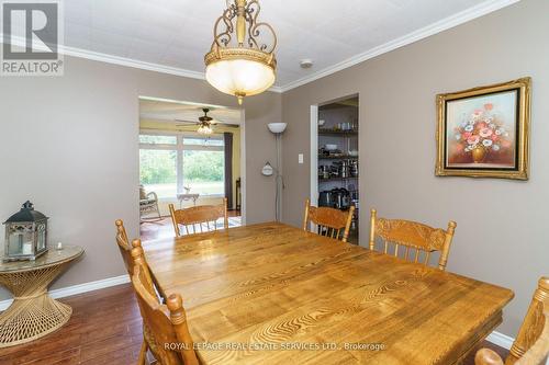 27 John St, Burk'S Falls, ON - Indoor Photo Showing Dining Room