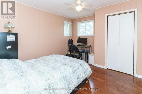 27 John St, Burk'S Falls, ON - Indoor Photo Showing Bedroom