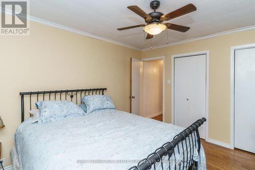 27 John St, Burk'S Falls, ON - Indoor Photo Showing Bedroom