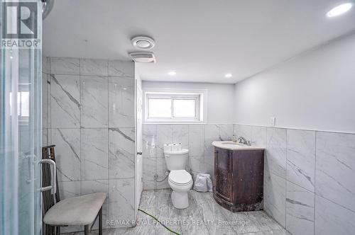 Bsmt - 5 Robinson Avenue, Kawartha Lakes, ON - Indoor Photo Showing Bathroom