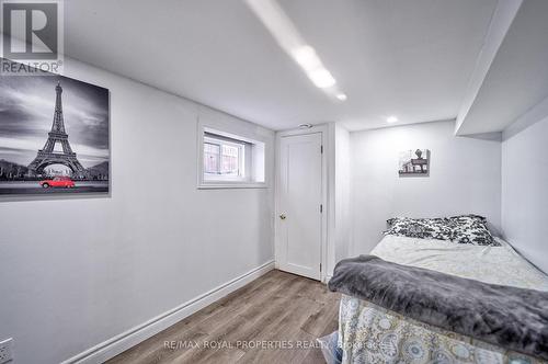 Bsmt - 5 Robinson Avenue, Kawartha Lakes, ON - Indoor Photo Showing Bedroom