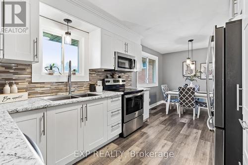 6536 Glengate St, Niagara Falls, ON - Indoor Photo Showing Kitchen With Stainless Steel Kitchen With Double Sink With Upgraded Kitchen