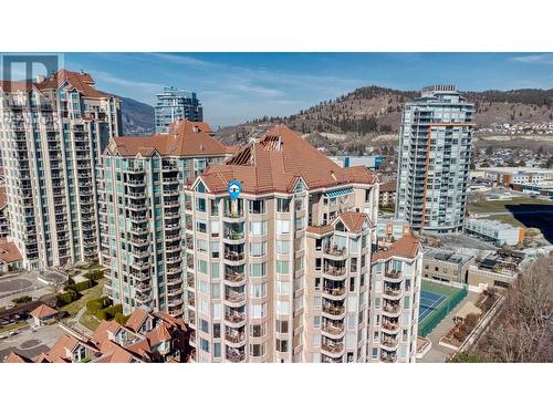 1160 Sunset Drive Unit# 1702, Kelowna, BC - Outdoor With Facade