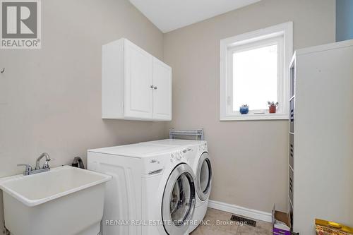 55 Stewart Dr, Erin, ON - Indoor Photo Showing Laundry Room