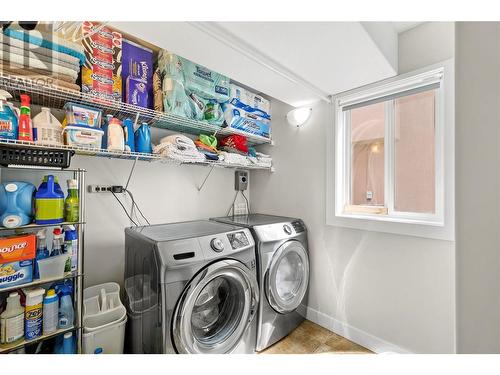 5035 Seon Crescent, Kelowna, BC - Indoor Photo Showing Laundry Room