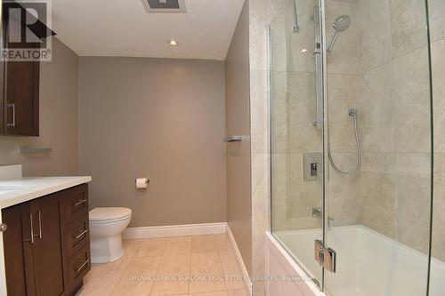 312 St Andrews Dr, Hamilton, ON - Indoor Photo Showing Bathroom
