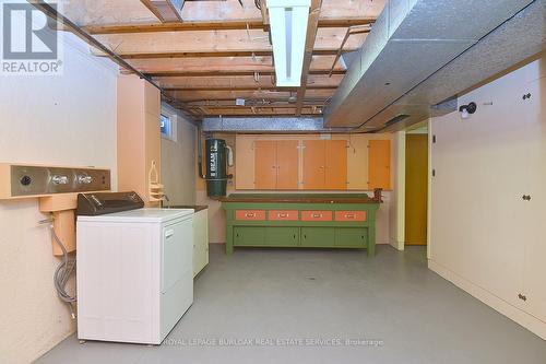 312 St Andrews Dr, Hamilton, ON - Indoor Photo Showing Laundry Room