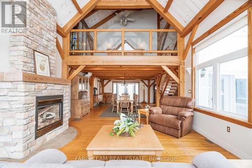187 Champlain Rd, Penetanguishene, ON - Indoor Photo Showing Living Room With Fireplace