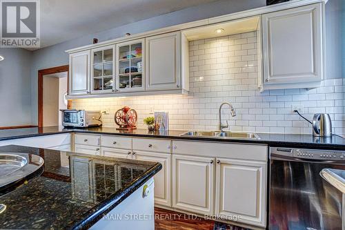 219 Second St, Whitchurch-Stouffville, ON - Indoor Photo Showing Kitchen With Double Sink