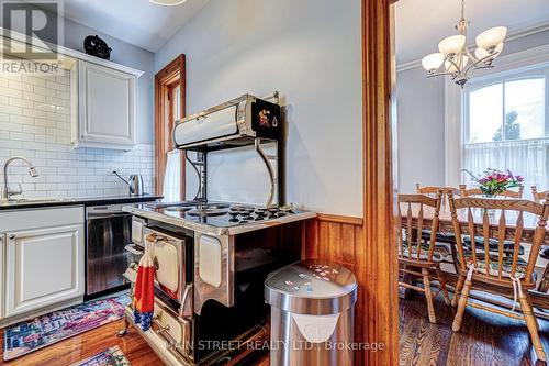 219 Second Street, Whitchurch-Stouffville, ON - Indoor Photo Showing Dining Room