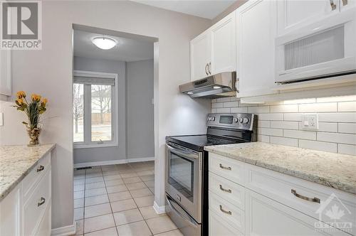 985 Karsh Drive, Ottawa, ON - Indoor Photo Showing Kitchen With Upgraded Kitchen