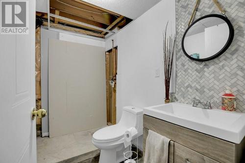 1717 Cumberland Street, Cornwall, ON - Indoor Photo Showing Bathroom