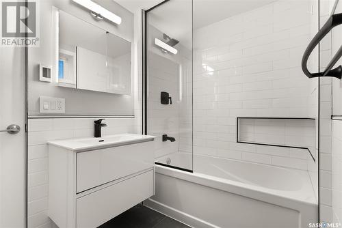 2626 Cameron Street, Regina, SK - Indoor Photo Showing Bathroom