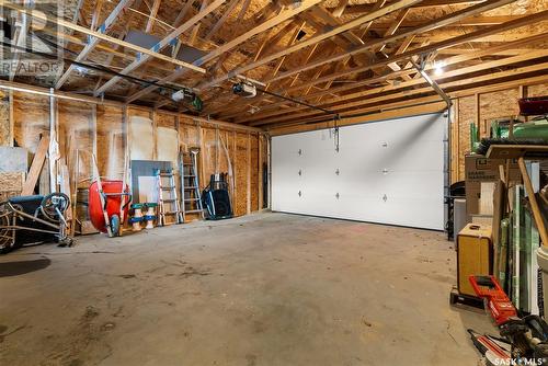 2626 Cameron Street, Regina, SK - Indoor Photo Showing Garage