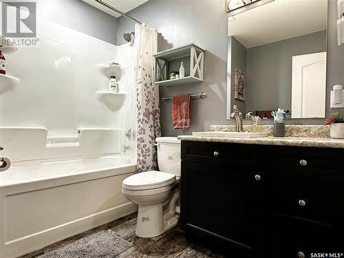 2622 100Th Street, North Battleford, SK - Indoor Photo Showing Bathroom