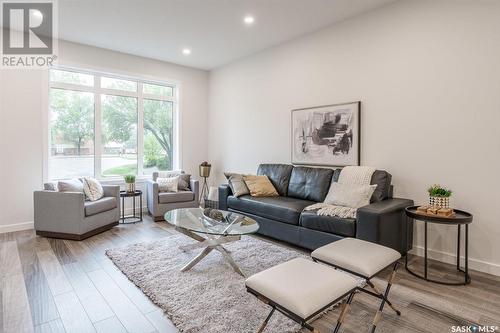 1334 Colony Street, Saskatoon, SK - Indoor Photo Showing Living Room