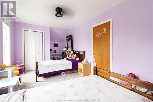 25814 Centre Side Road, Dresden, ON - Indoor Photo Showing Bedroom