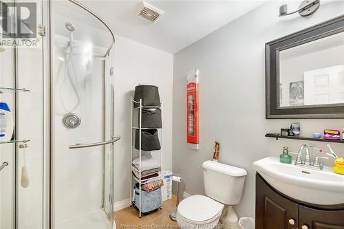 1564-66 Alexis Road, Windsor, ON - Indoor Photo Showing Bathroom