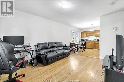 1564-66 Alexis Road, Windsor, ON - Indoor Photo Showing Living Room