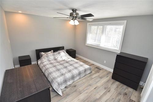 312 St Andrews Drive, Hamilton, ON - Indoor Photo Showing Bedroom