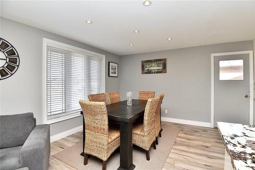 312 St Andrews Drive, Hamilton, ON - Indoor Photo Showing Dining Room