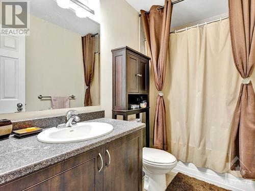218 Hunterbrook Street N, Kanata, ON - Indoor Photo Showing Bathroom