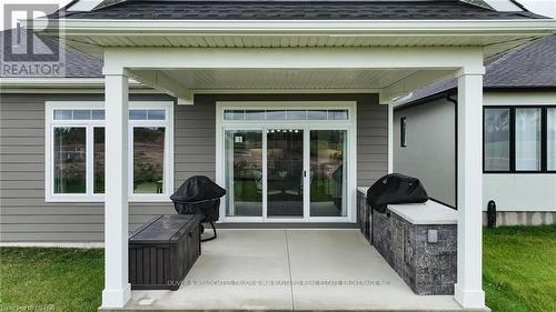 33 Brooklawn Dr, Lambton Shores, ON - Outdoor With Deck Patio Veranda With Exterior