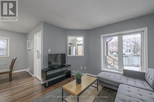 #9 -185 North Centre Rd, London, ON - Indoor Photo Showing Living Room