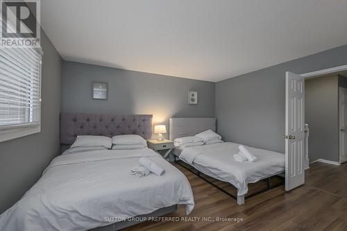 #9 -185 North Centre Rd, London, ON - Indoor Photo Showing Bedroom