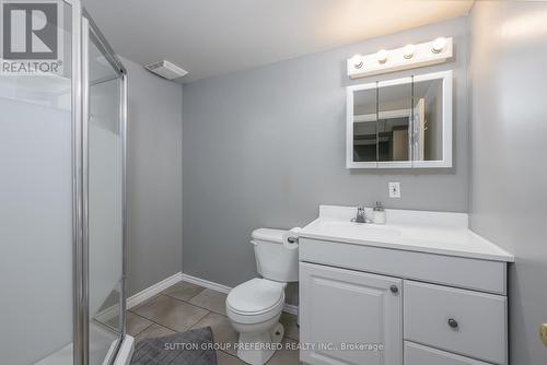#9 -185 North Centre Rd, London, ON - Indoor Photo Showing Bathroom