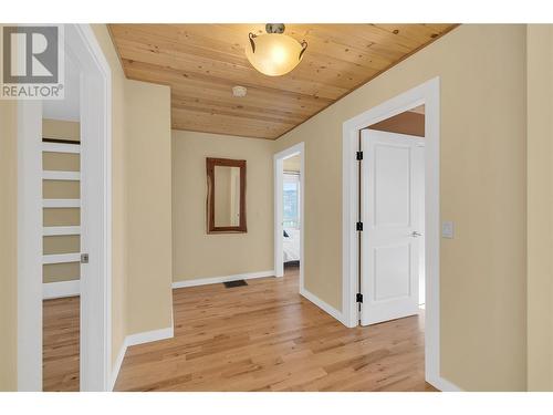 9384 Hodges Road, Vernon, BC - Indoor Photo Showing Other Room