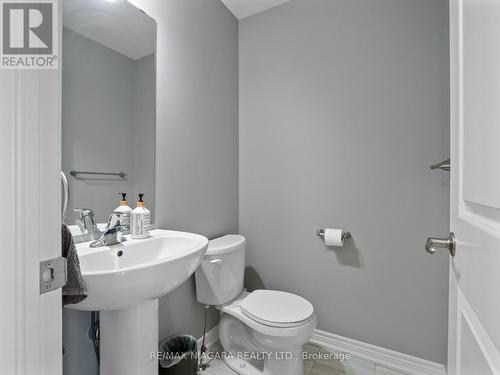 #24 -340 Prospect Point Rd N, Fort Erie, ON - Indoor Photo Showing Bathroom