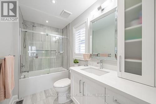 474 Dewitt Rd N, Hamilton, ON - Indoor Photo Showing Bathroom