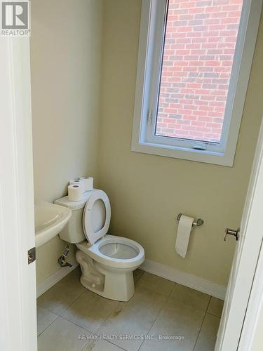 319 Eastbridge Avenue, Welland, ON - Indoor Photo Showing Bathroom