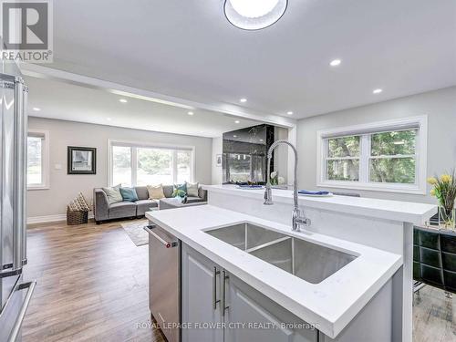 5263 Trafalgar Road, Erin, ON - Indoor Photo Showing Kitchen With Double Sink