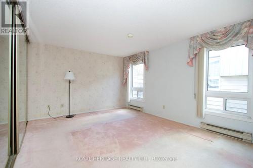 8A Eastbank Dr, Clarington, ON - Indoor Photo Showing Other Room