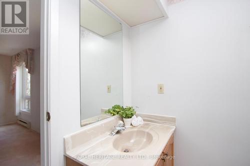 8A Eastbank Dr, Clarington, ON - Indoor Photo Showing Bathroom